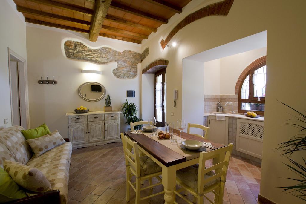 فينتورينا تيرمي Il Bottaccio Casa Di Campagna الغرفة الصورة